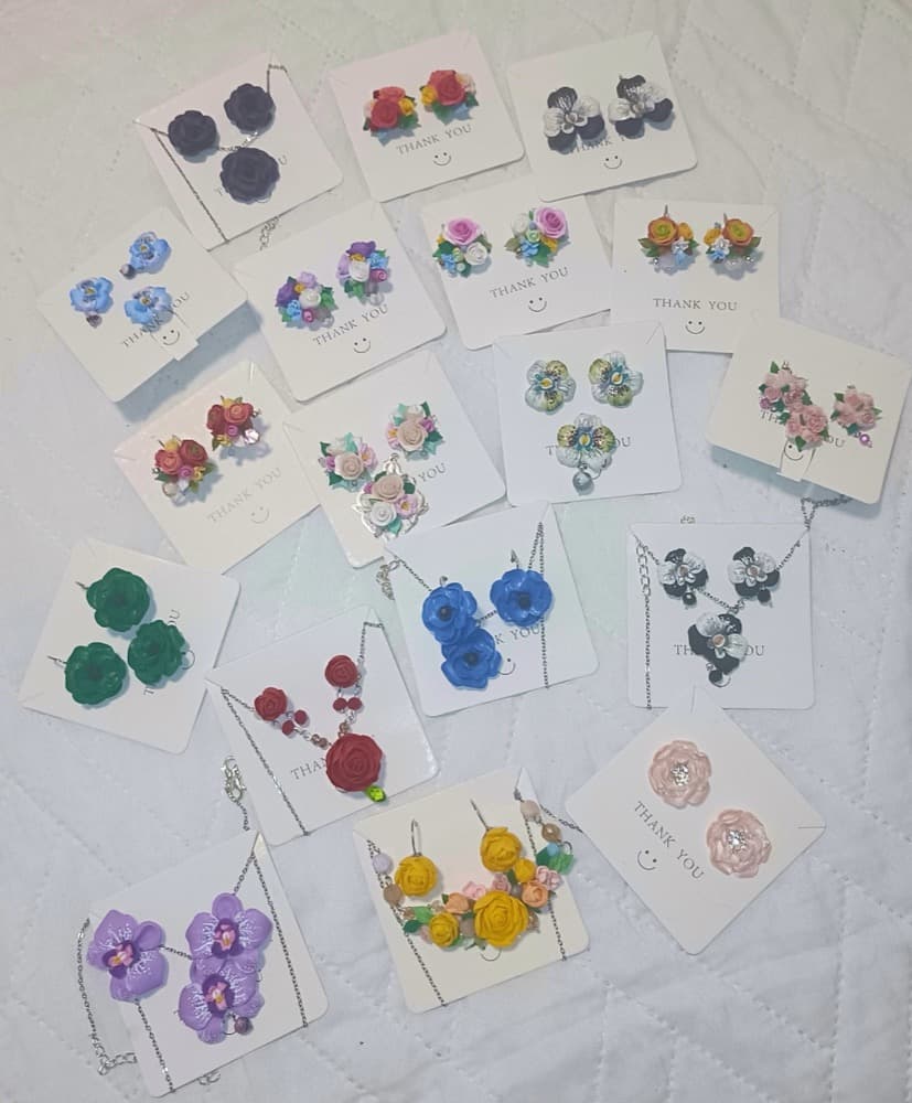 Peony Crystal Stud Earrings